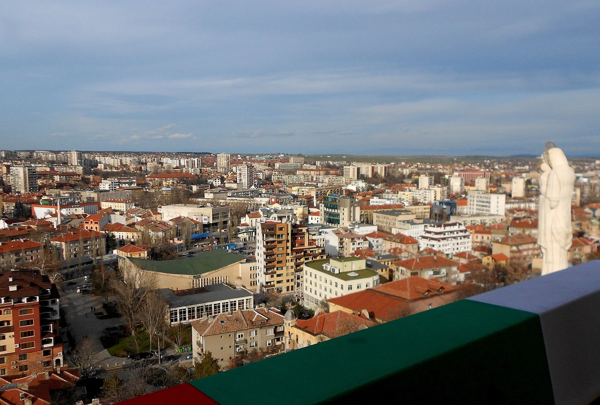 Гледка от камбанарията към Хасково